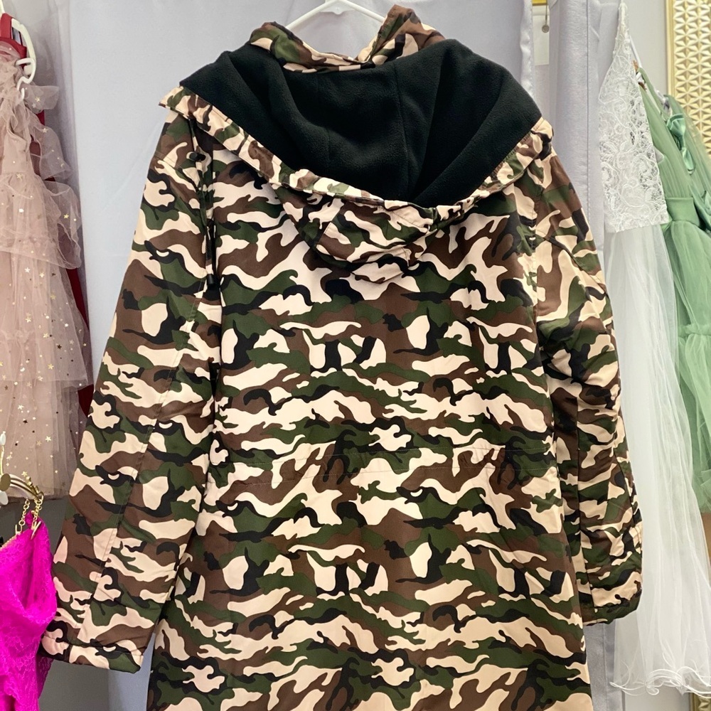 Camouflage Hooded Jacket - Picture 2 of 3